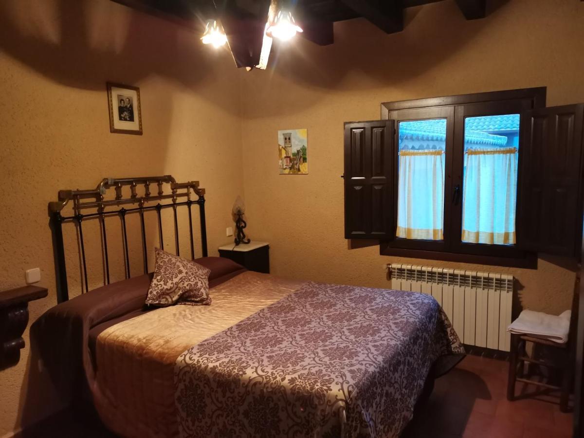 Casa Rural La Casa De Los Pollos Turrubuelo Екстер'єр фото