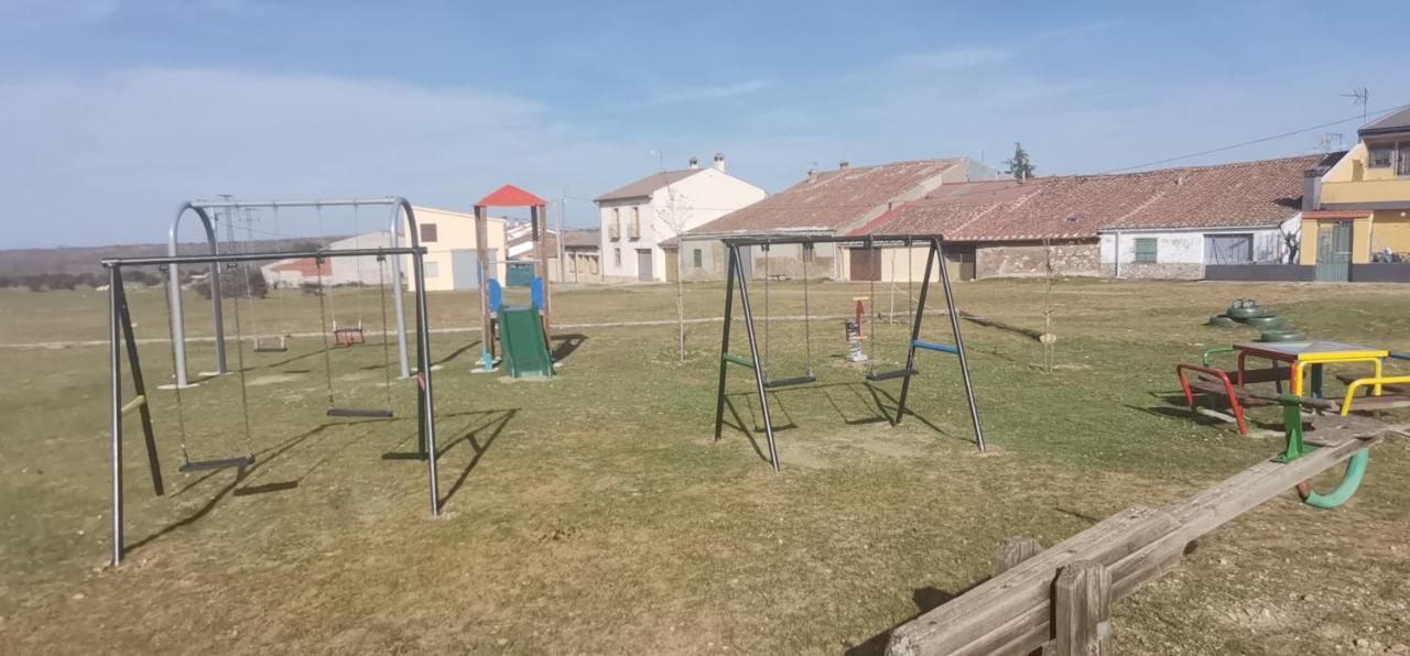 Casa Rural La Casa De Los Pollos Turrubuelo Екстер'єр фото