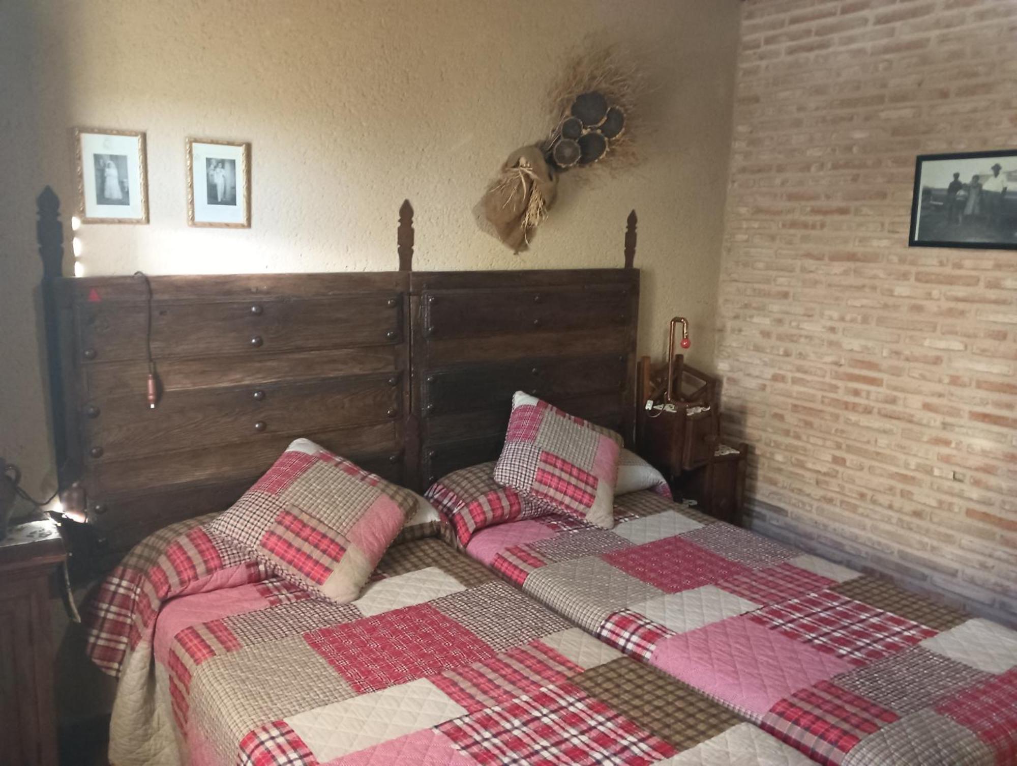 Casa Rural La Casa De Los Pollos Turrubuelo Екстер'єр фото